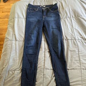 Levi dark wash skinny jeans